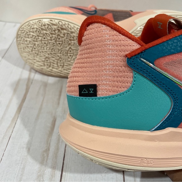 New Nike Kyrie Low 5 Pink Blue Green DJ6012-800 Men’s Size 9 Shoes Basketball - Picture 7 of 12